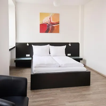 Hotel Villa-Bassermann, stilvoll, 2 Min zum Schloss, schnelles WLAN&Parkplatz-3